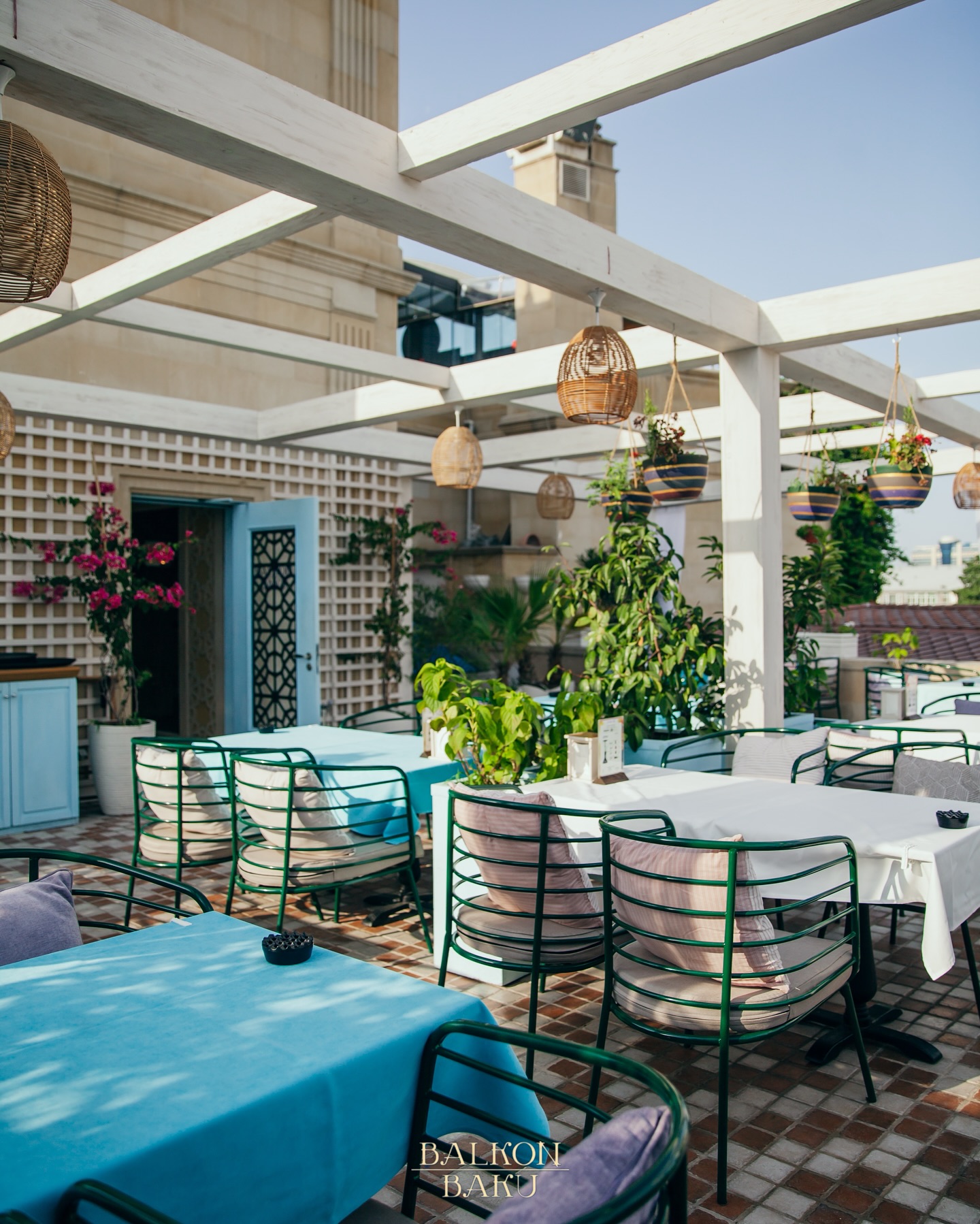 Balkon Baku Kafe